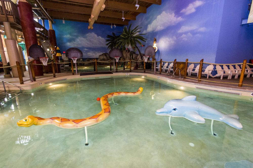 Castaway Bay By Cedar Point Resorts Sandusky Bagian luar foto