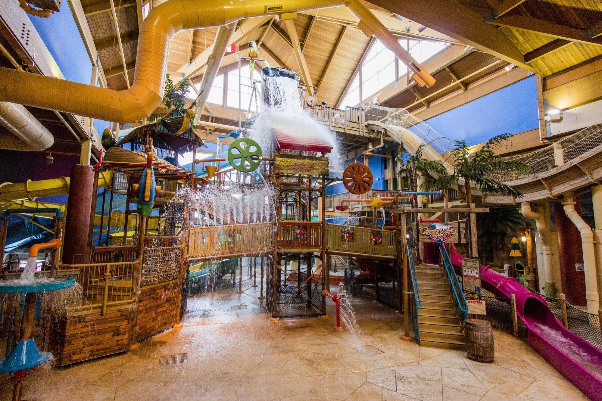Castaway Bay By Cedar Point Resorts Sandusky Bagian luar foto