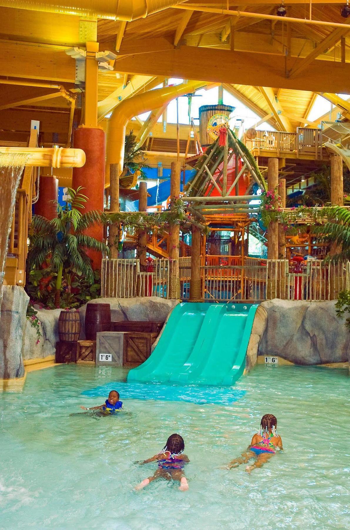 Castaway Bay By Cedar Point Resorts Sandusky Bagian luar foto