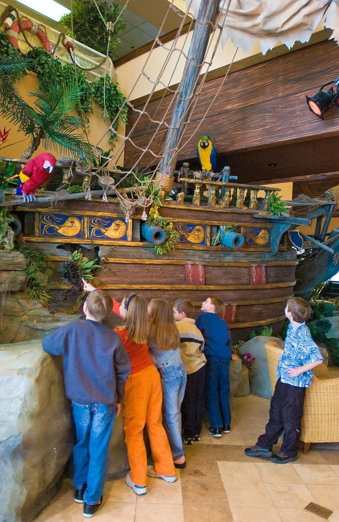 Castaway Bay By Cedar Point Resorts Sandusky Bagian luar foto